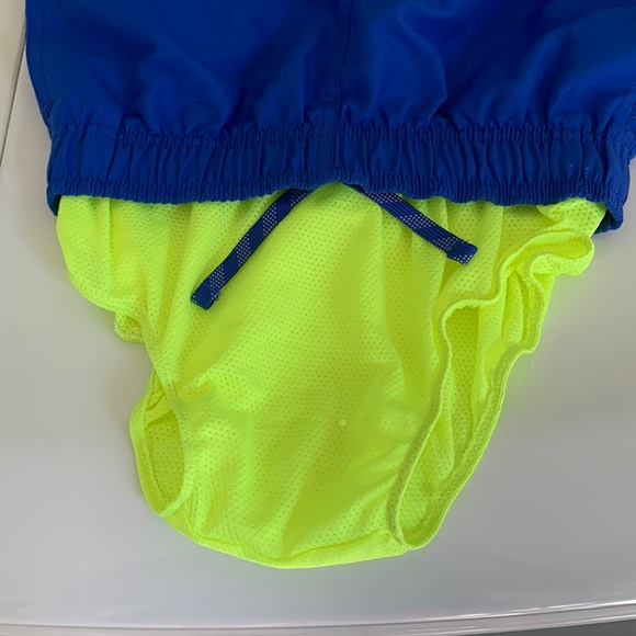 Nike Boys Swim Trunks Excellent Condition - Picture 5 of 8